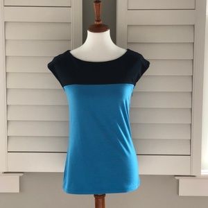Banana Republic Navy and Blue Color Block Fitted Cap Sleeve Shirt Size 4